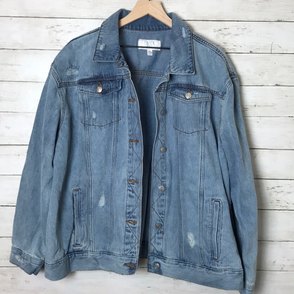 EUC. Light Wash Denim Jacket